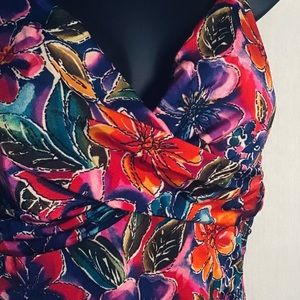 Land’s end tropical flowers twist front one piece swim suit